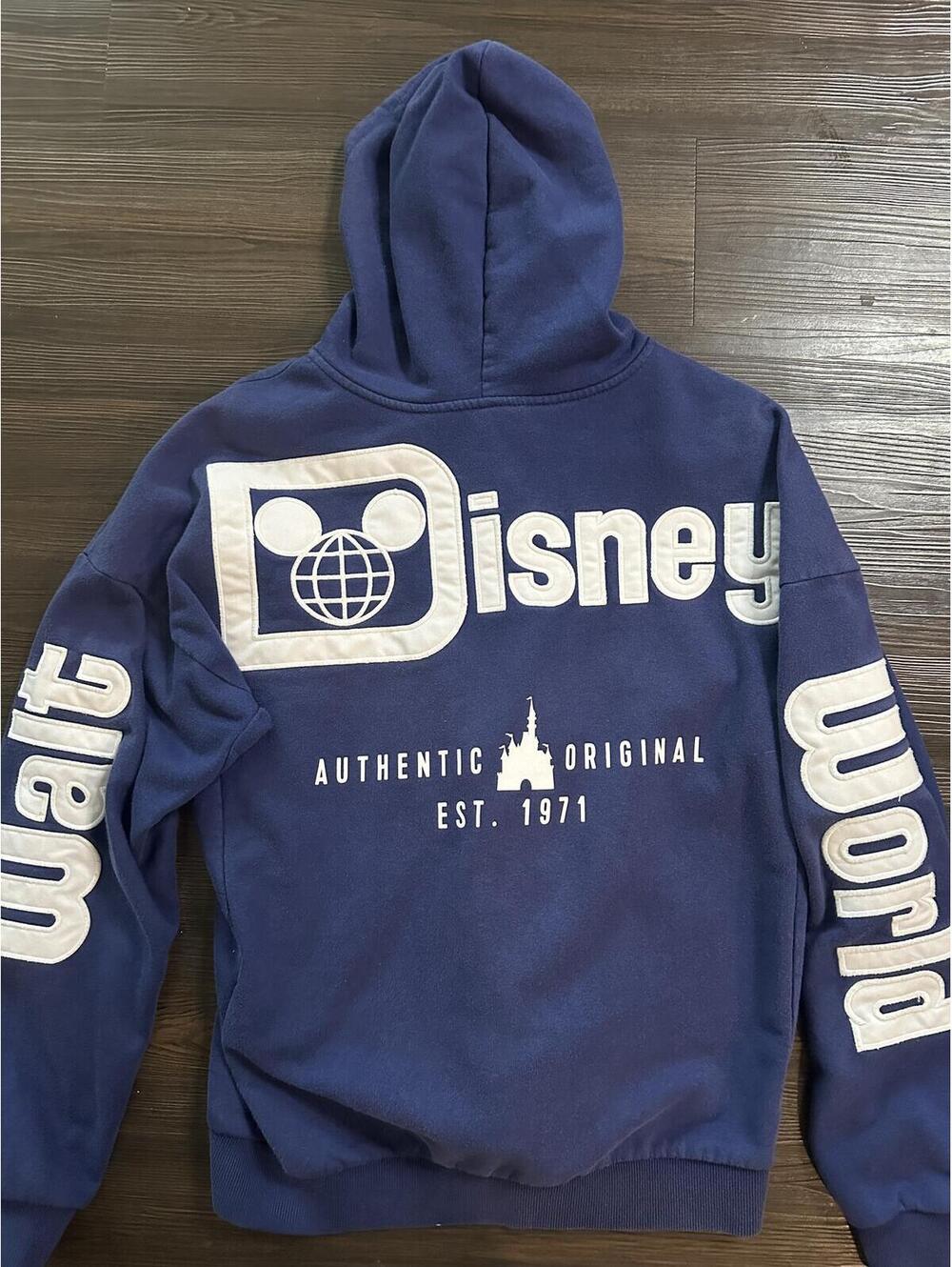 Many Blue Walt Disney world 1971 spirit hoodie small
